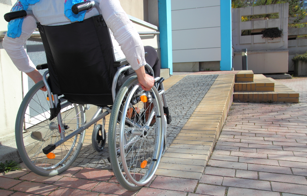 Comment rendre possible l’accessibilité des infrastructures aux PMR spécialement aux personnes souffrant d’un handicap visuel